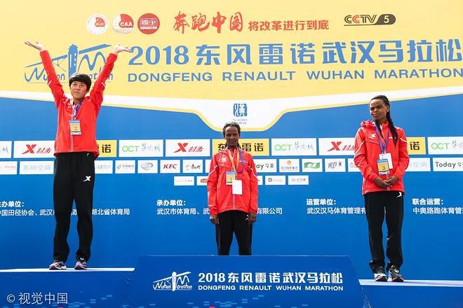 马拉松国内纪录_中国国内马拉松成绩_马拉松中国最好成绩