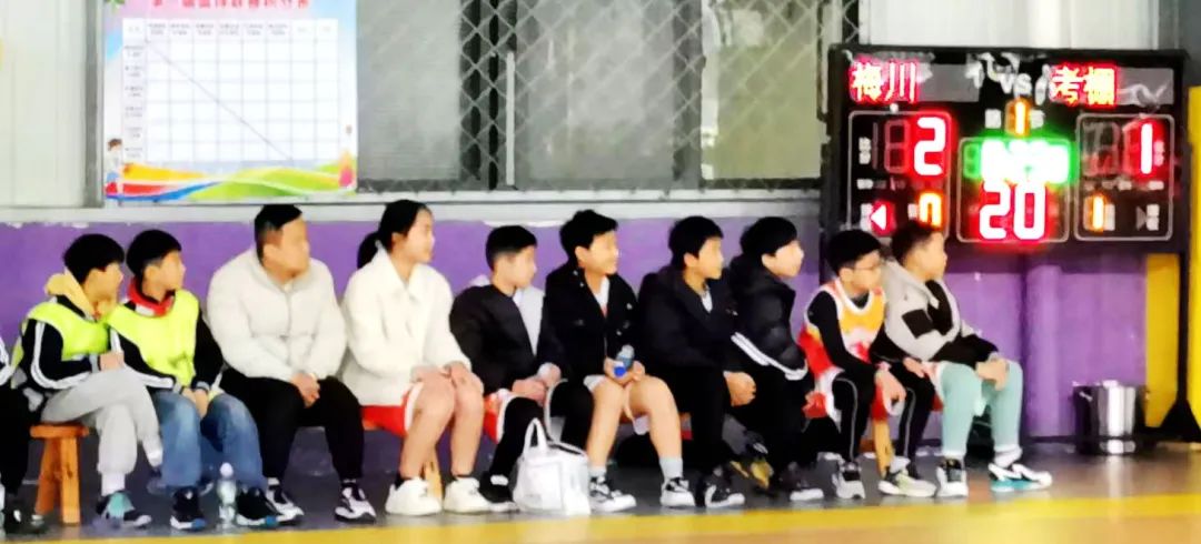 篮球赛规则两套阵容图_篮球阵容图解_篮球比赛阵容