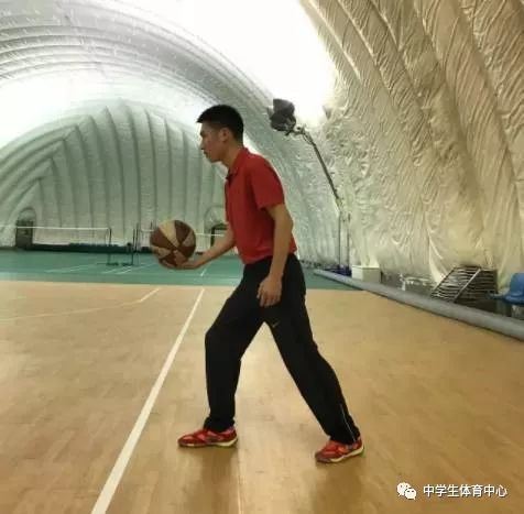 打篮球犯规点球规则_点球篮球规则犯规打几次_篮球点球的规则